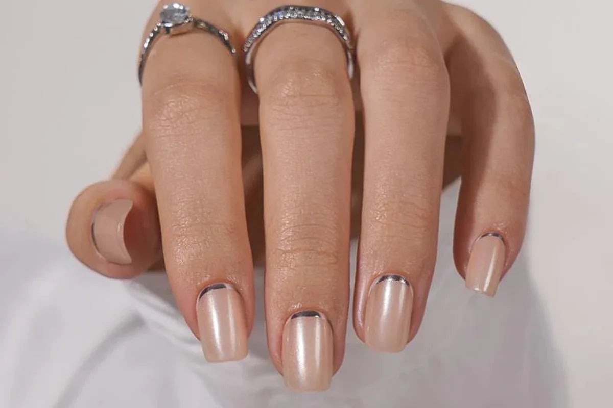 Trendy nagels in mooie kleur en vorm