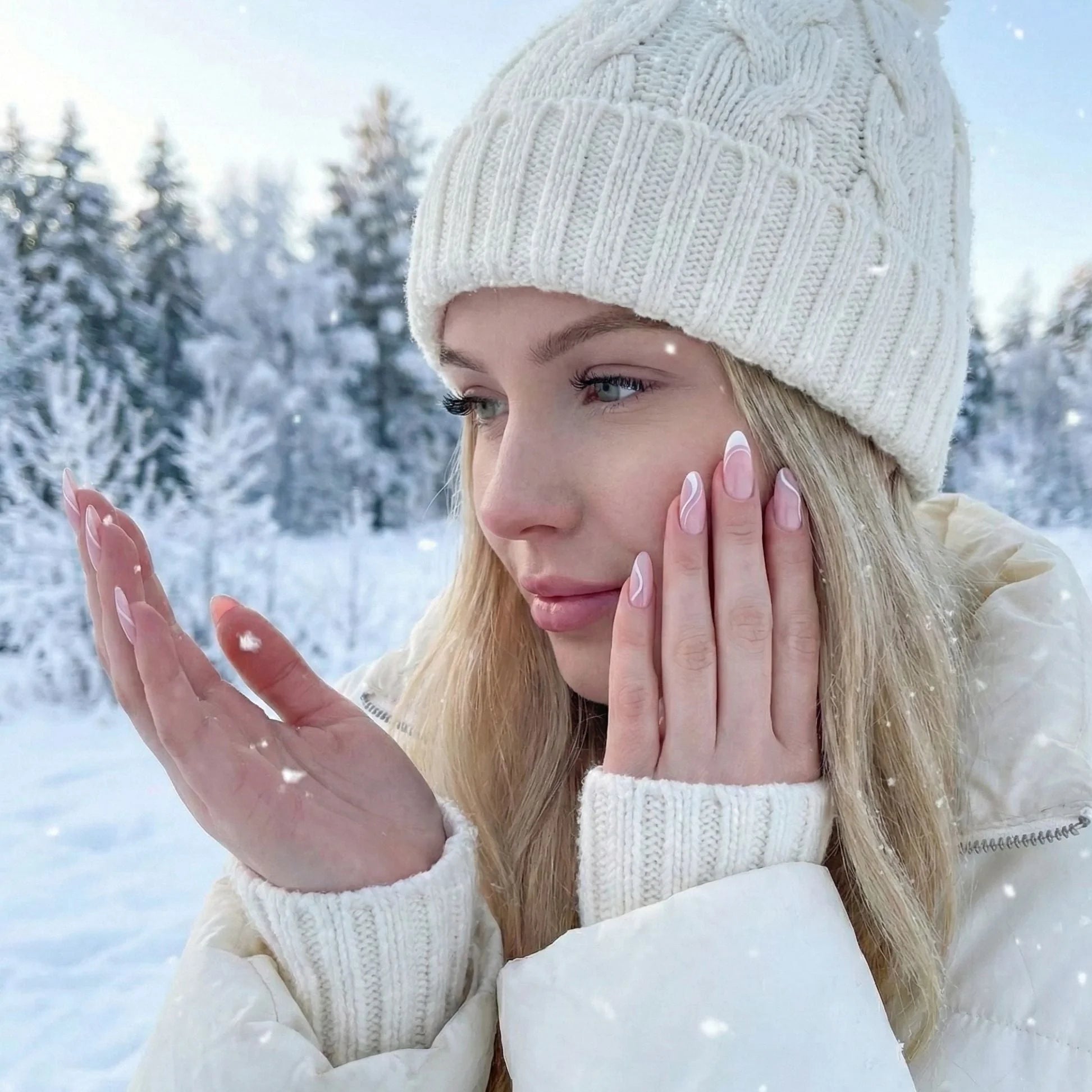 Winter Whirl press-on nagels in amandelvorm — variant 6