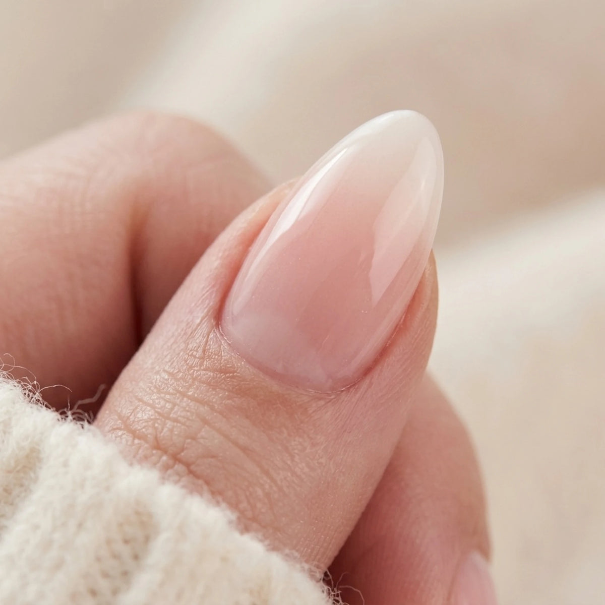 Dreamy Dip press-on nagels, close-up van de nagelfinish