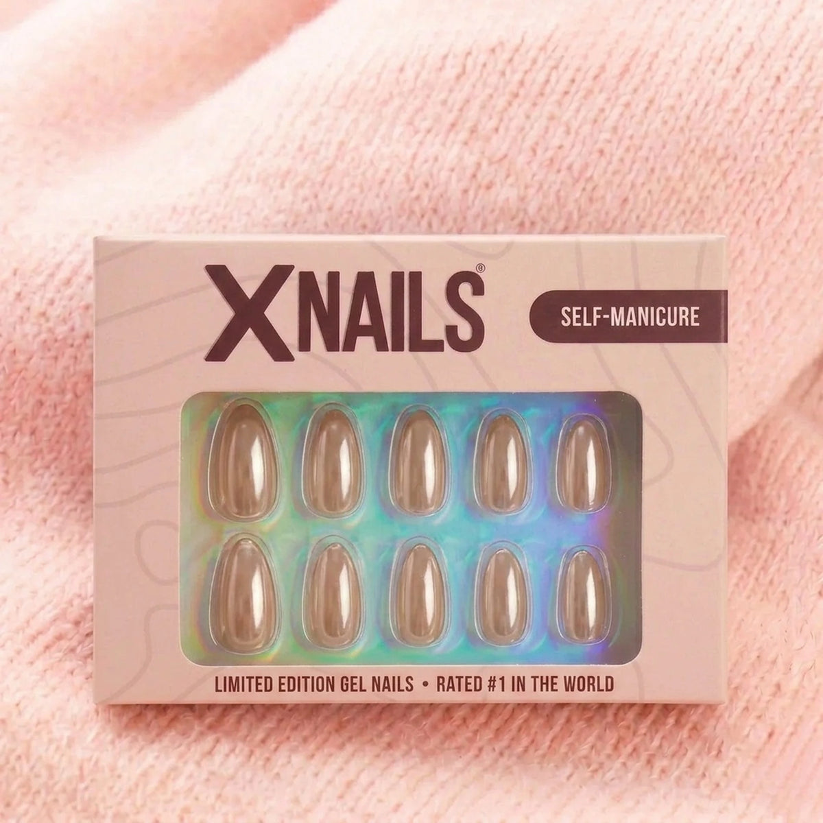 Pearly Perfection press-on nagels in de XNails manicure-box