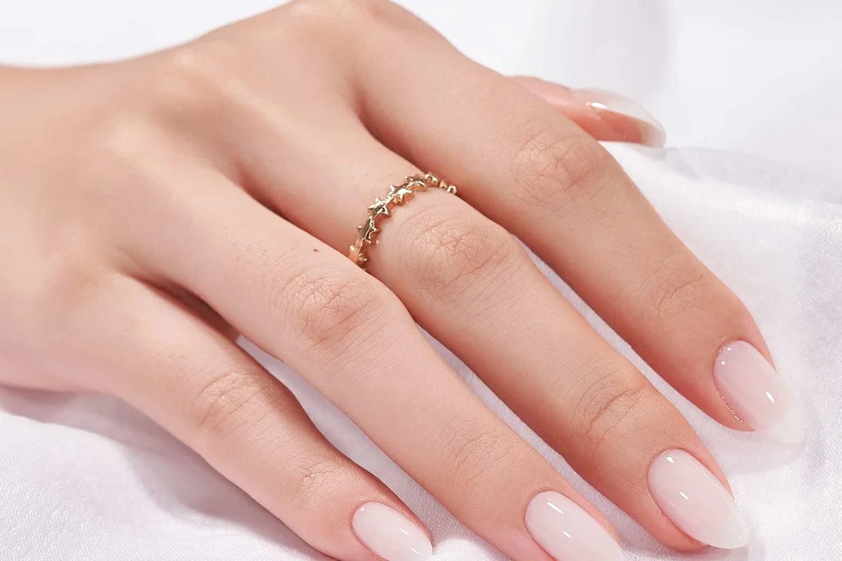 Nagels die in de lengte scheuren – oorzaken en oplossingen met XNails press-on