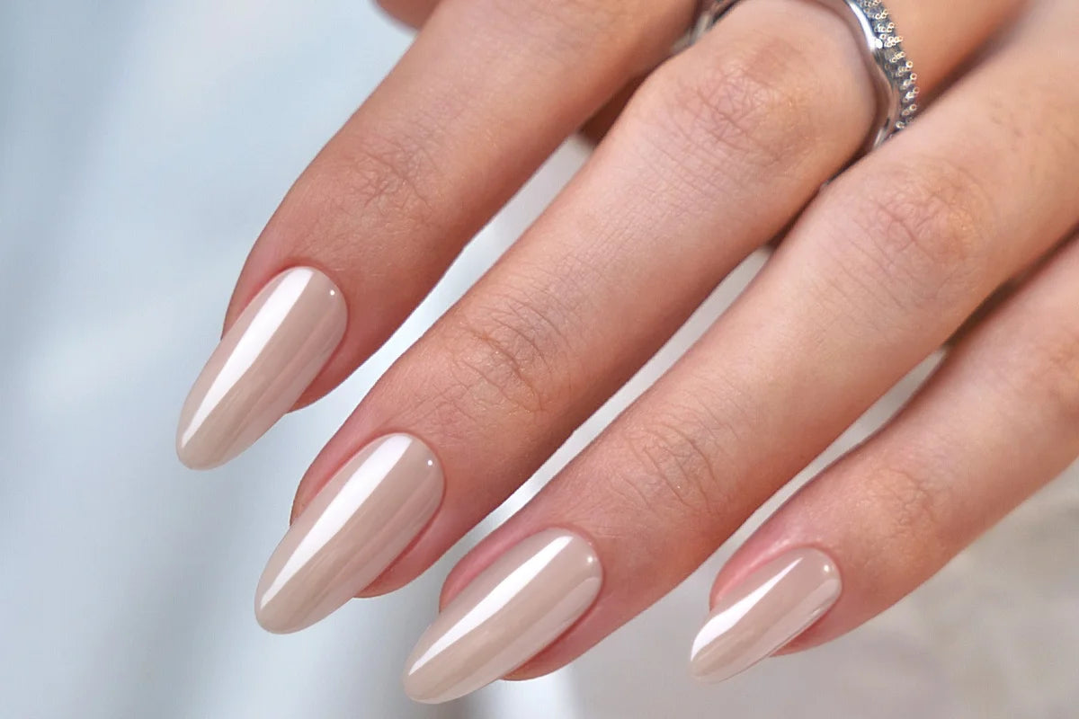 DIY-manicure met natuurlijke producten tussen je XNails press-on nagels door
