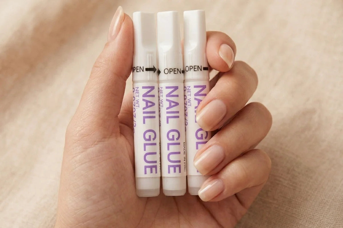 Press-on nagels met duurzame nageldesign
