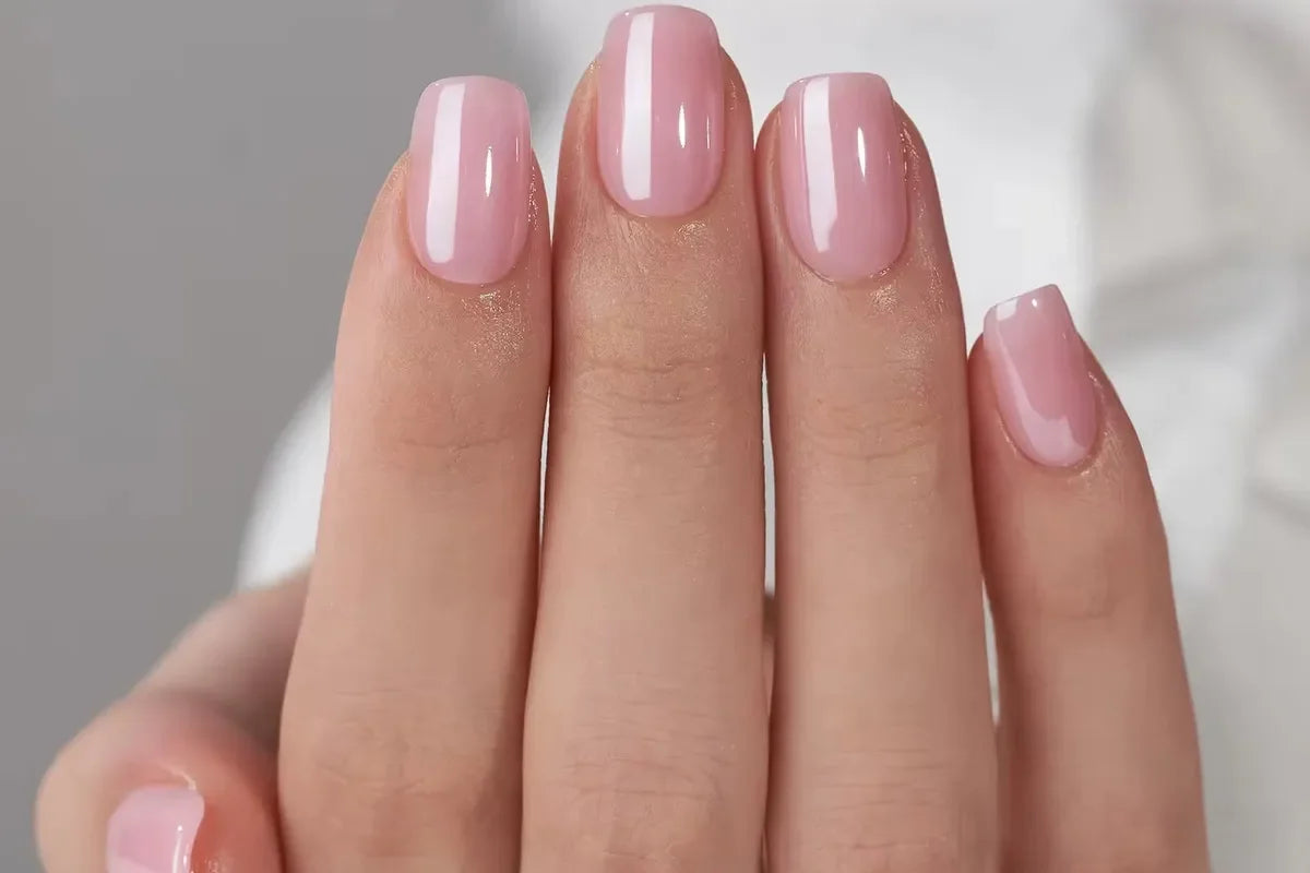 Unieke nageldesigns met moderne technieken – regel de look met press-on nagels