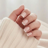 Angelic Aura press-on nagels – klassieke Franse manicure in vierkante vorm met witte tip