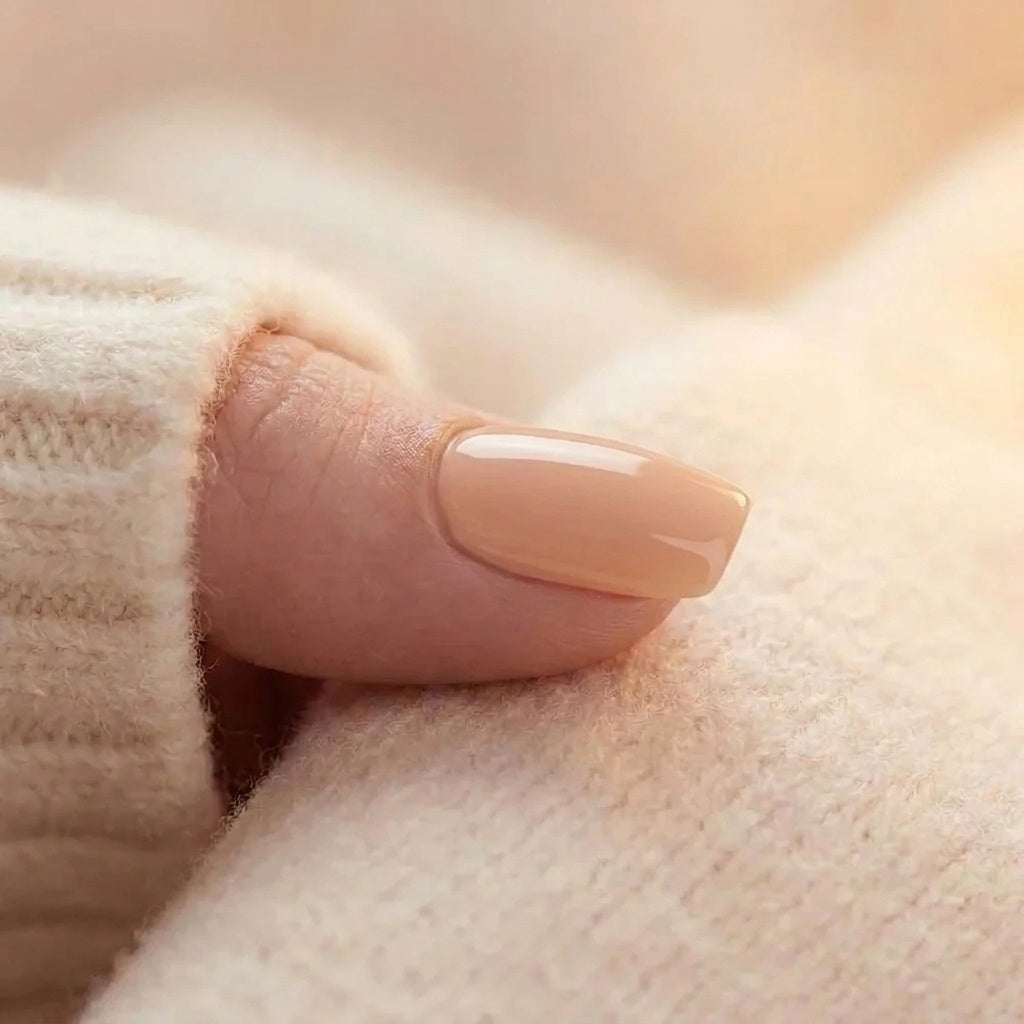 Honey Heaven – press-on nagels, close-up van de nagel