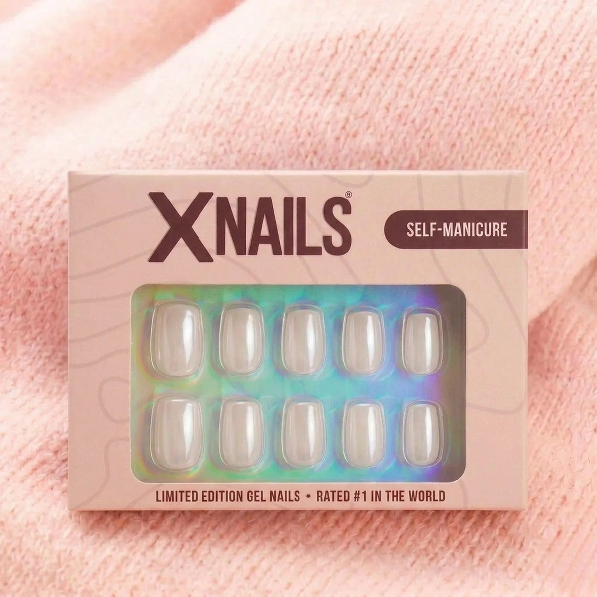 Pure Pearl press-on nagels in de XNails manicure-box