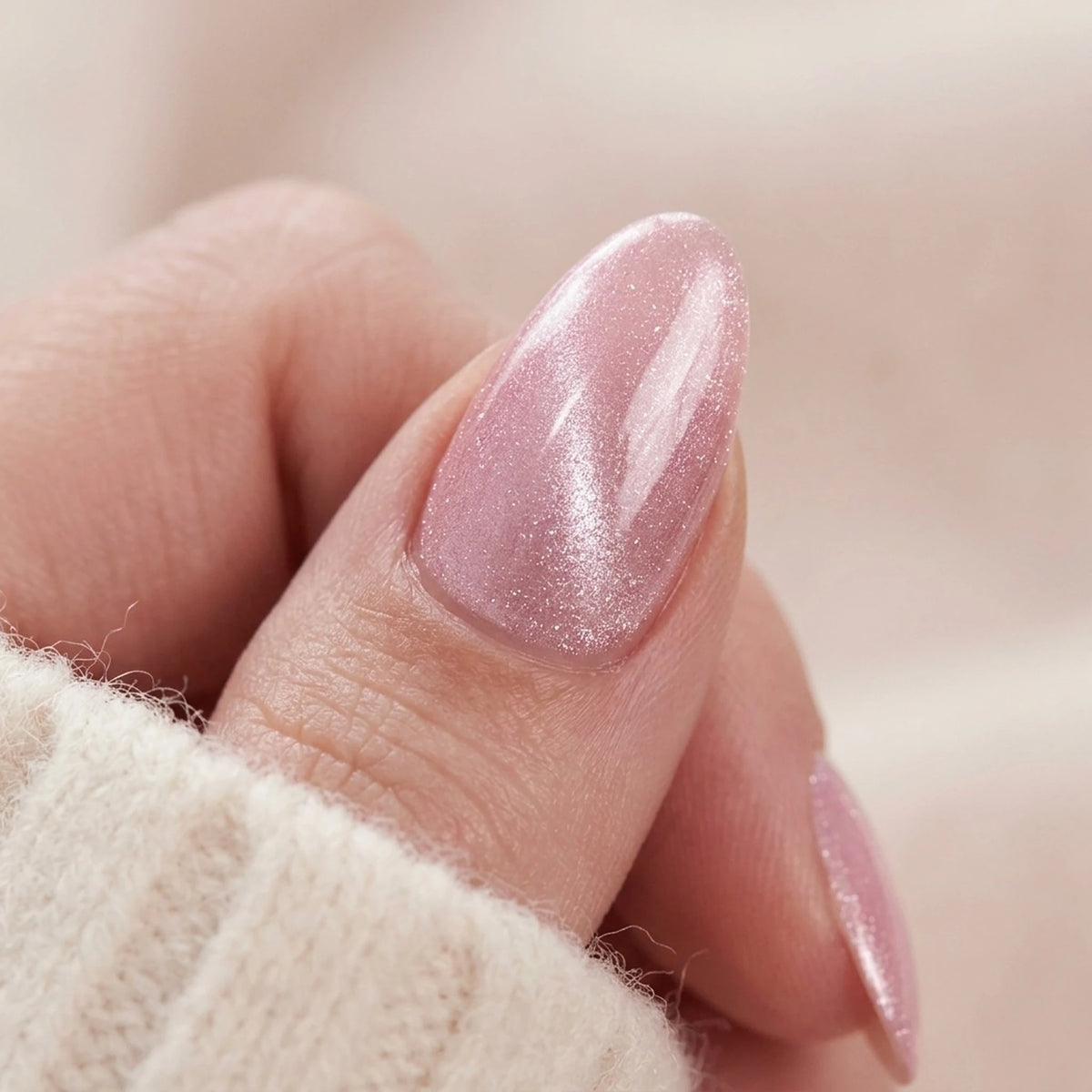 Powder Puff press-on nagels, close-up van de nagelfinish